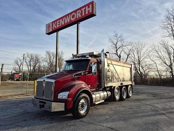 2021 Kenworth T880 image 1