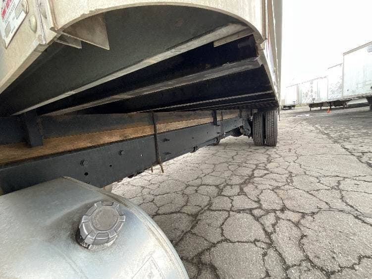 2022 International MV607 Box Truck - 220HP, 6 Speed Automatic, Roll up Door image 5