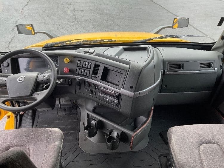 2022 Volvo VNL image 6