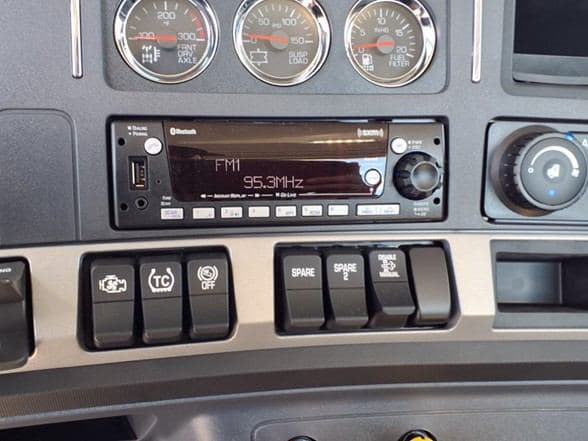 2025 Kenworth T880 image 9