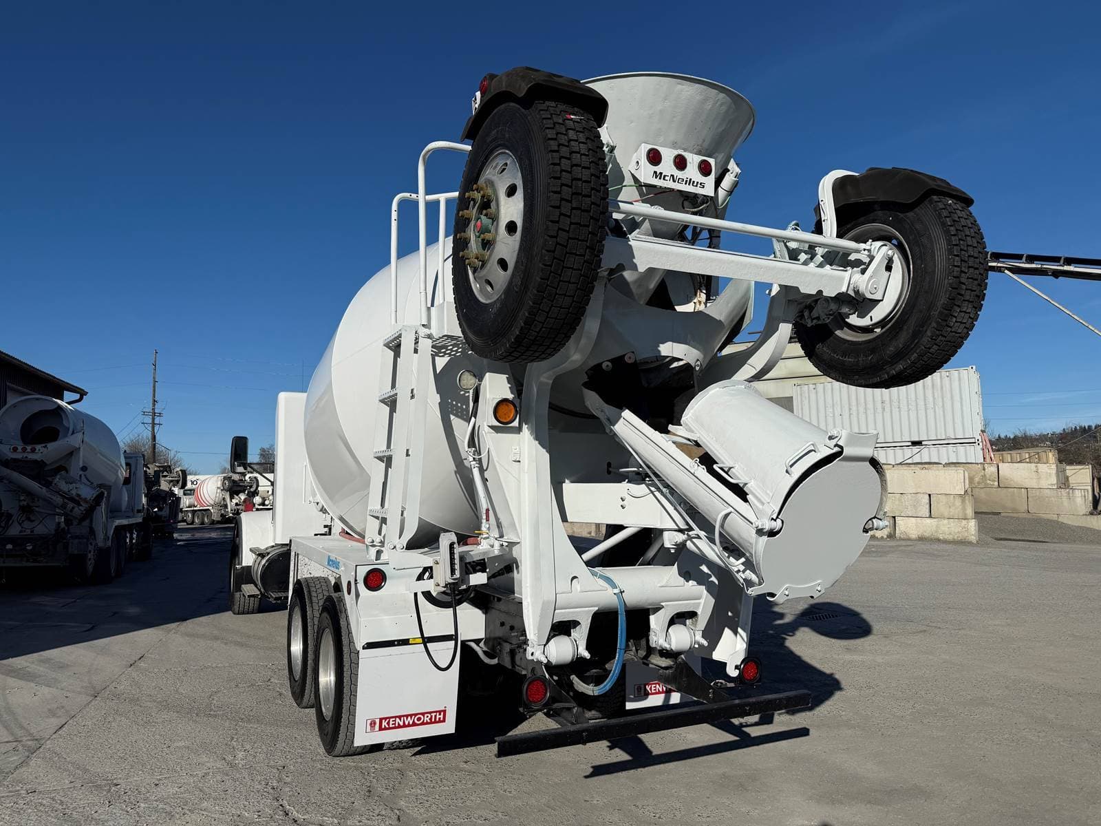 2016 Kenworth W9 Series image 11