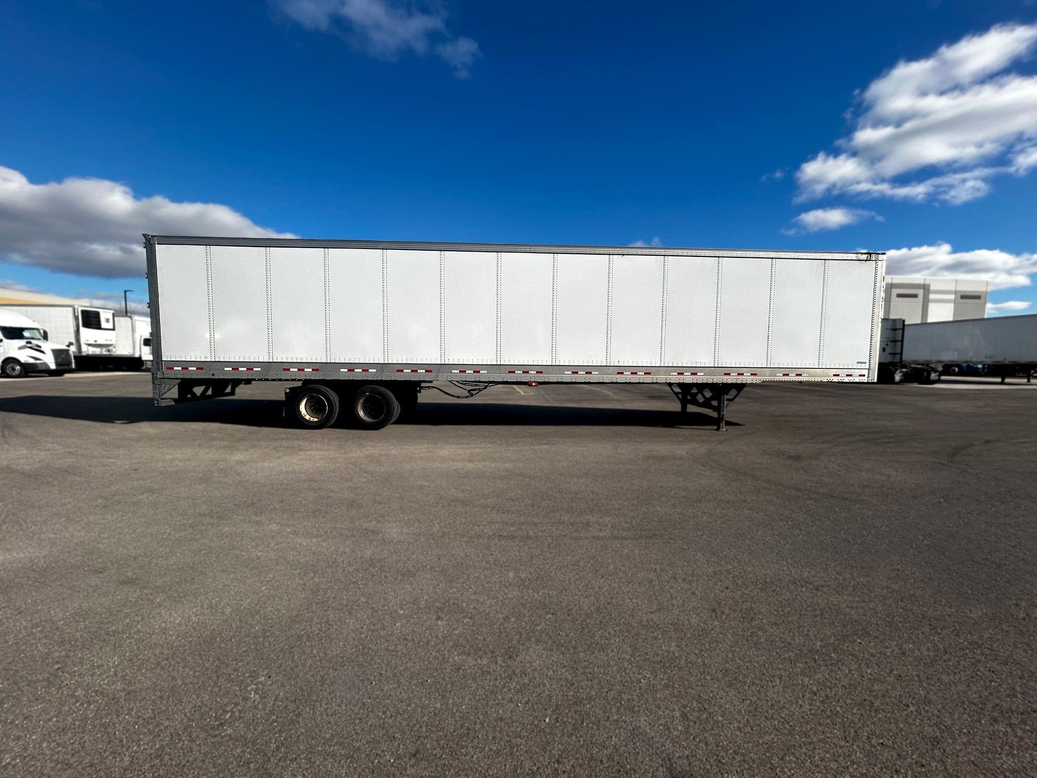 2024 Vanguard 53` Dry Van image 7