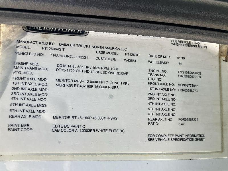 2020 Freightliner Cascadia 126 image 12