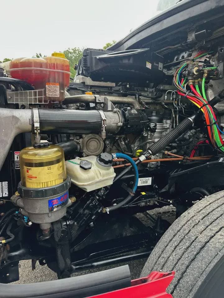 2020 Freightliner Cascadia image 12