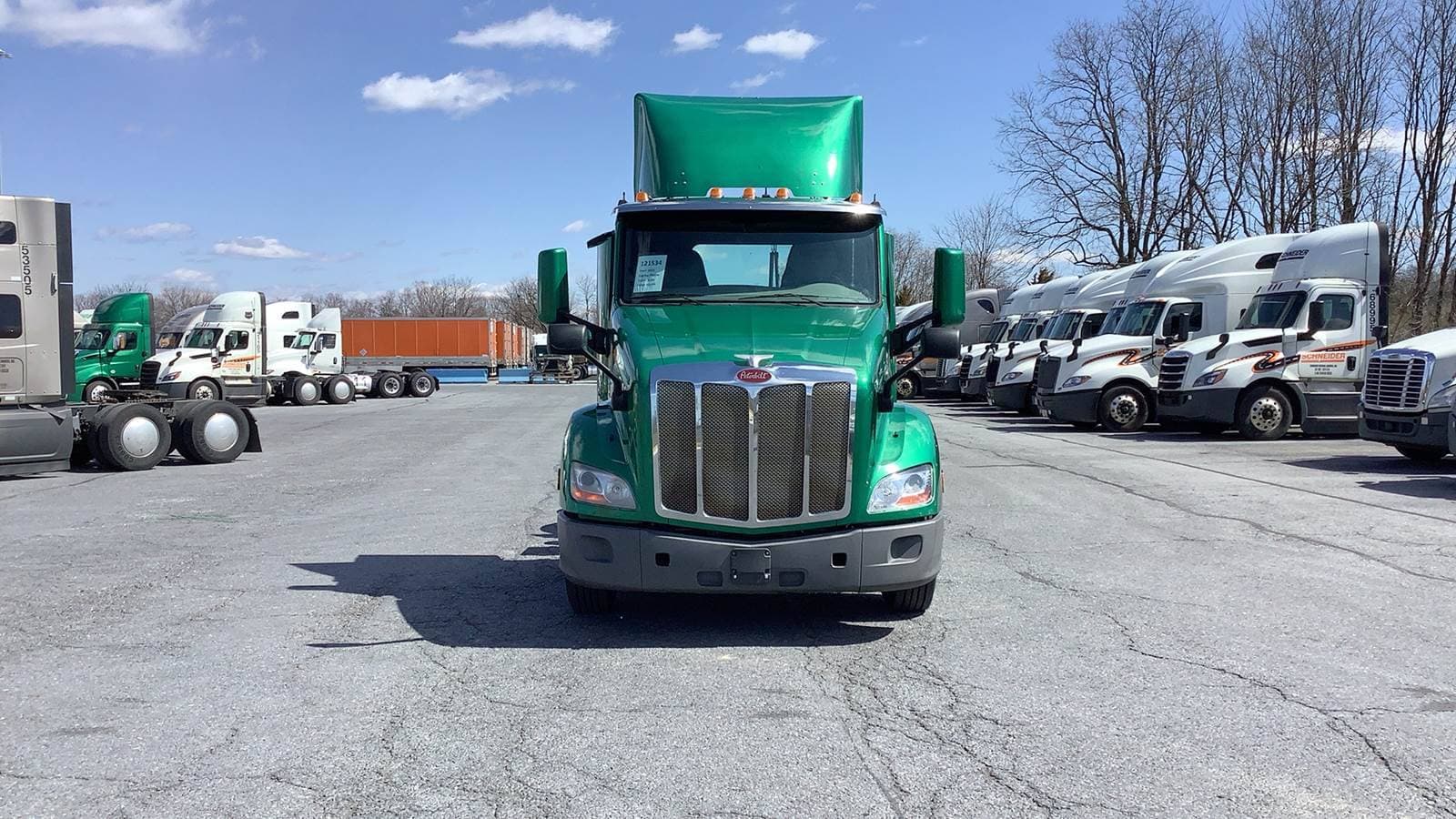 2021 Peterbilt 579 image 2