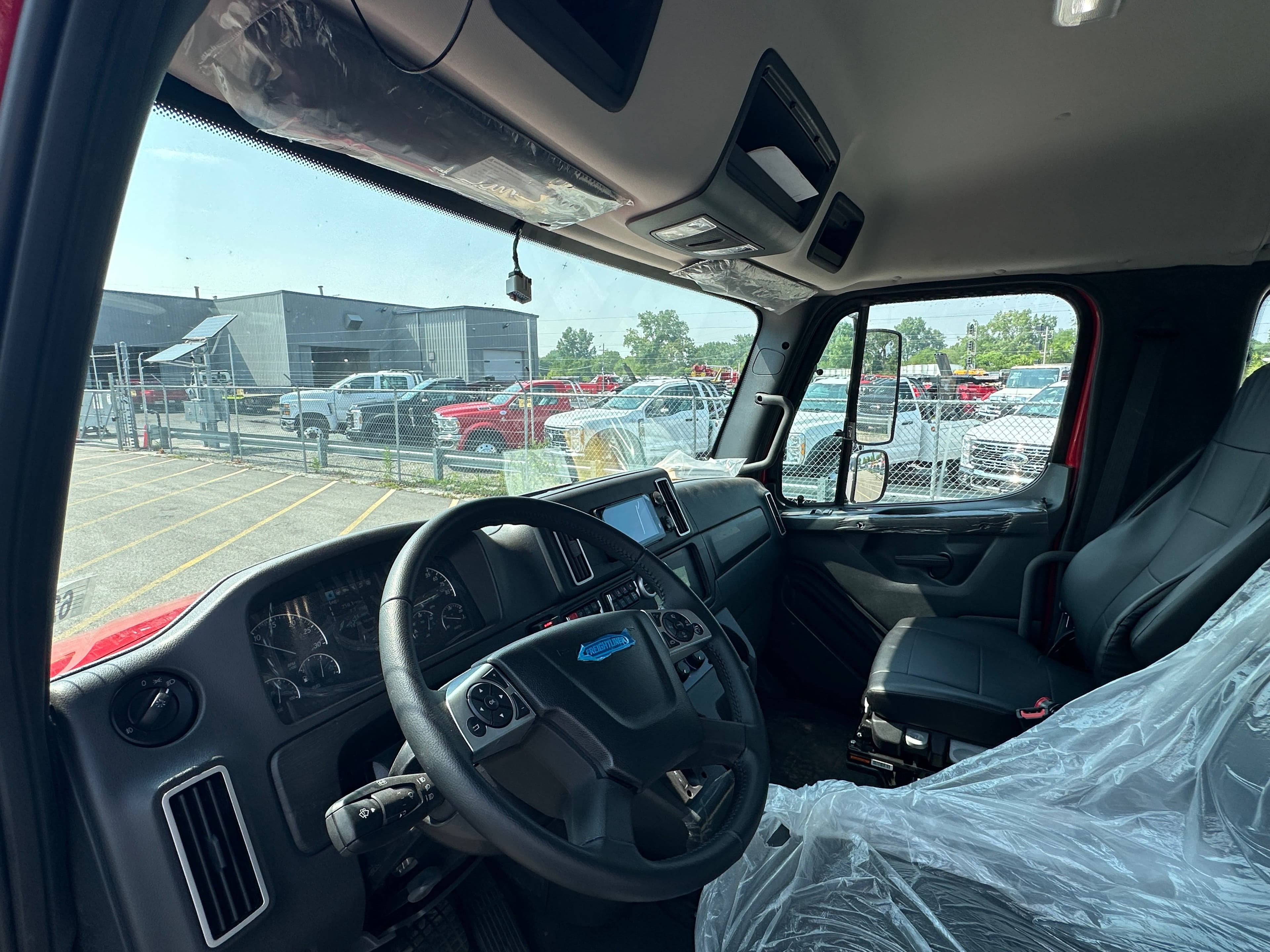 2025 Freightliner M2 106 image 10