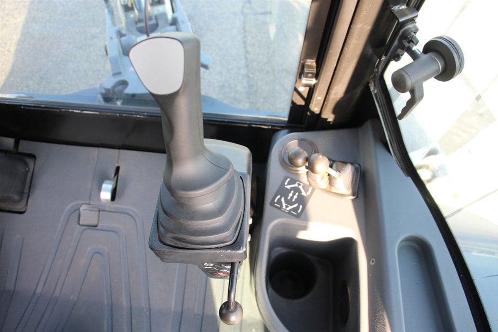 2016 Terex TLN830 image 44