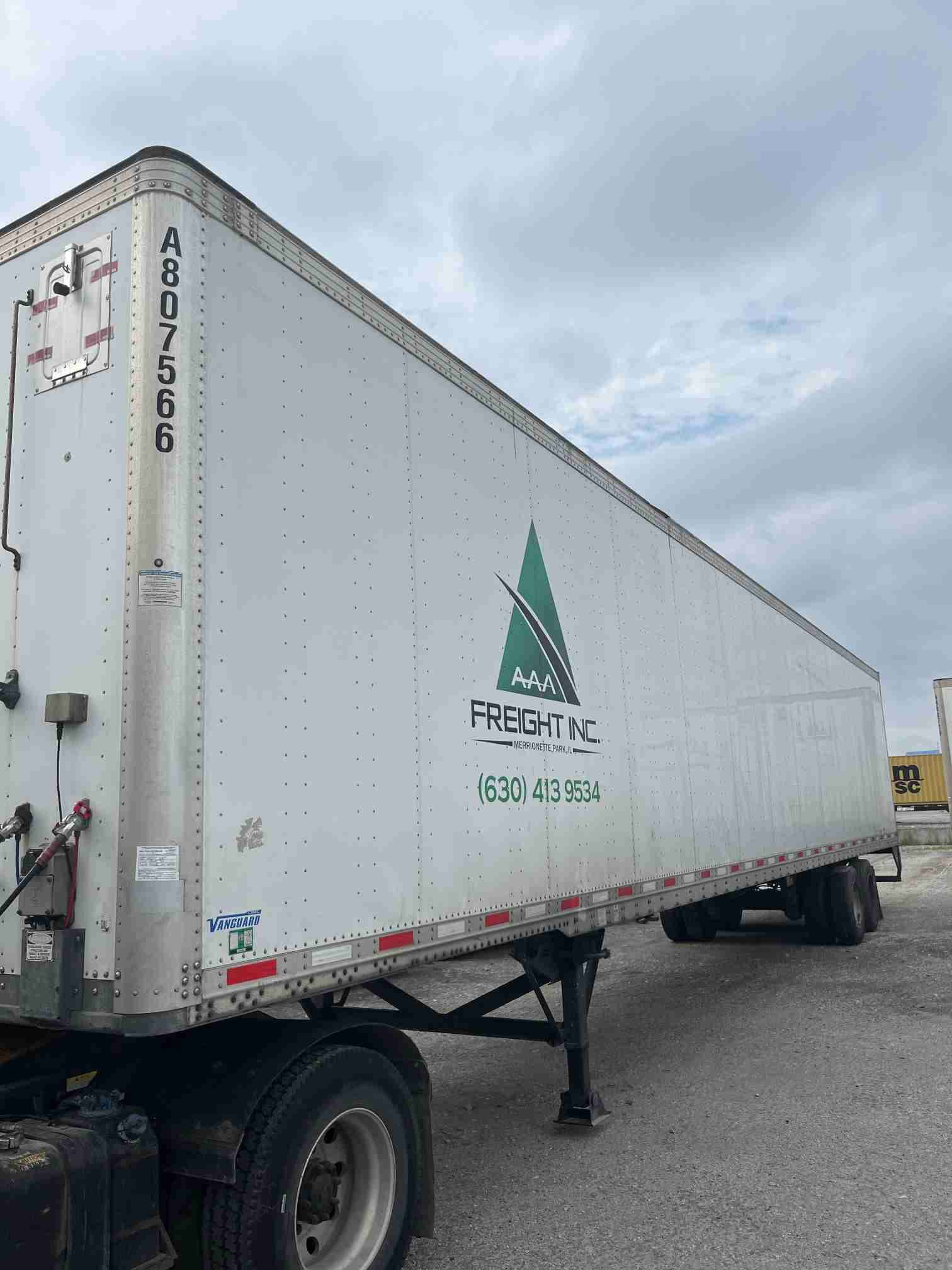 2018 Vanguard 53` Dry Van image 2