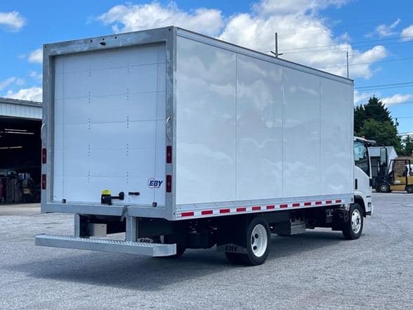 2025 Isuzu NRR image 14