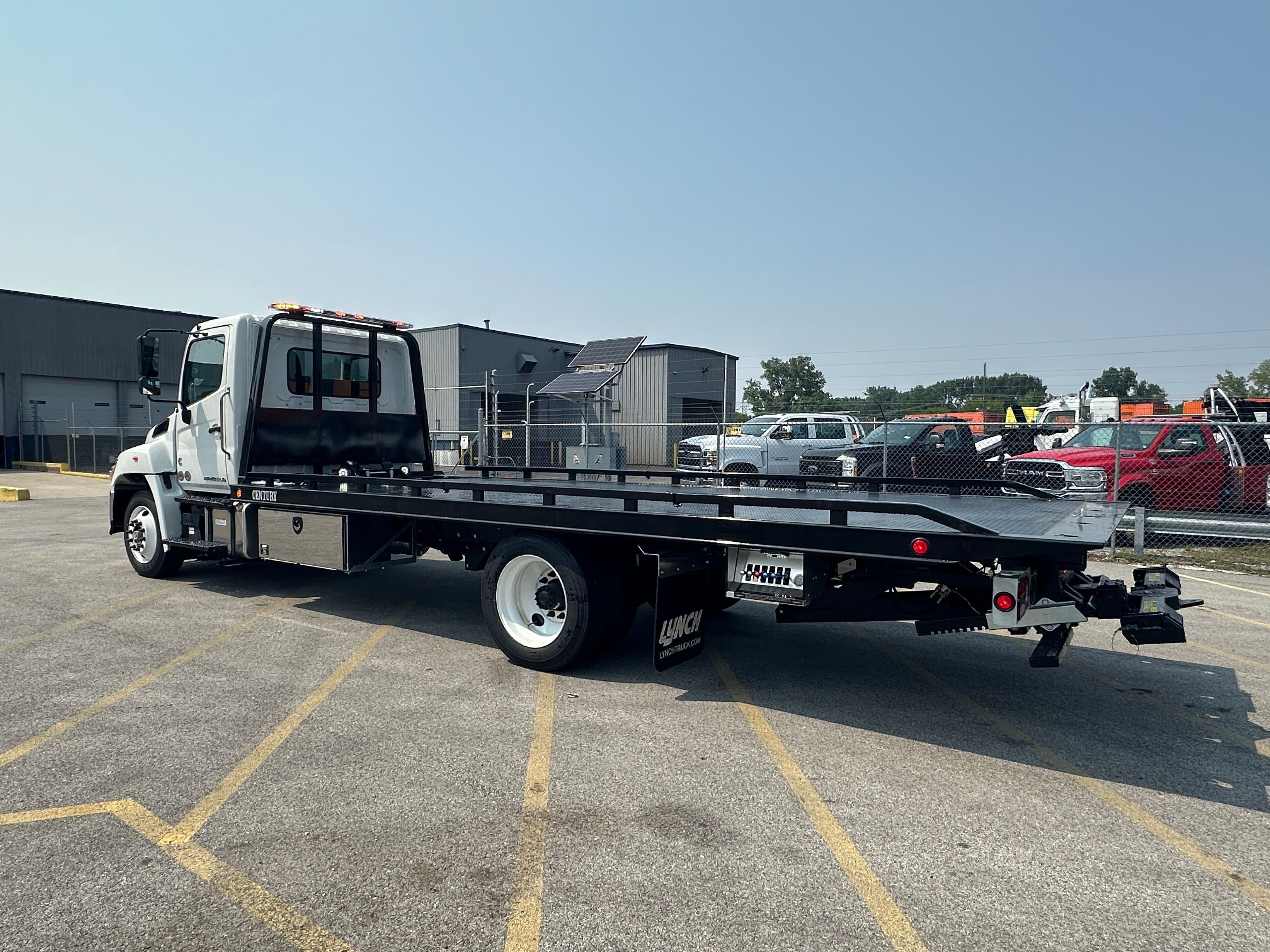 2025 Hino L6 WITH A CENTURY 21.5' STEEL CARRIER  (SK#: 6261C)  image 6