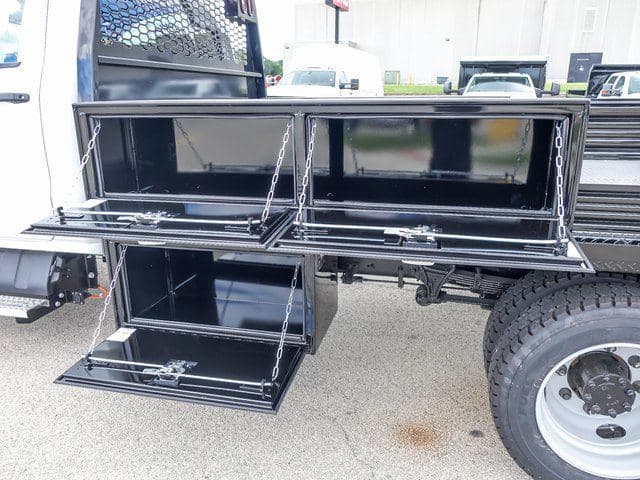 2024 Chevrolet Silverado 4500HD Work Truck image 11