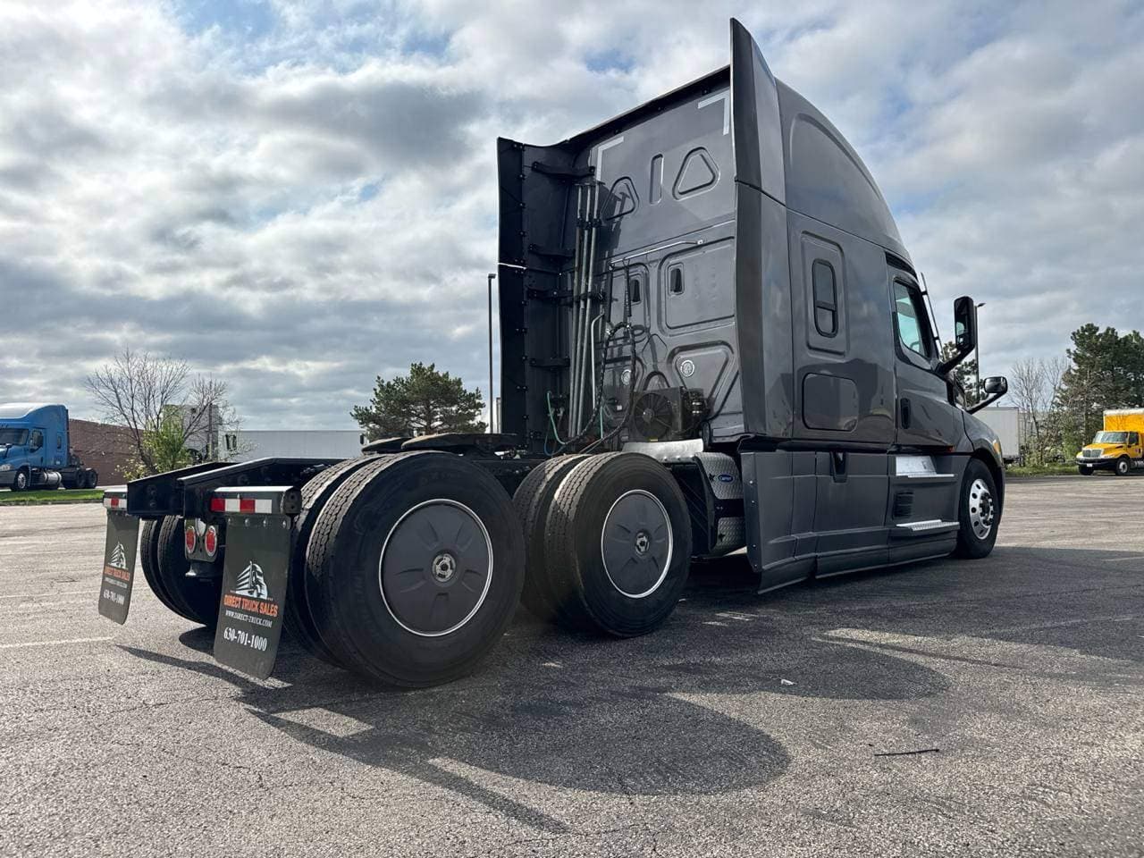 2022 Freightliner Cascadia 126 image 4