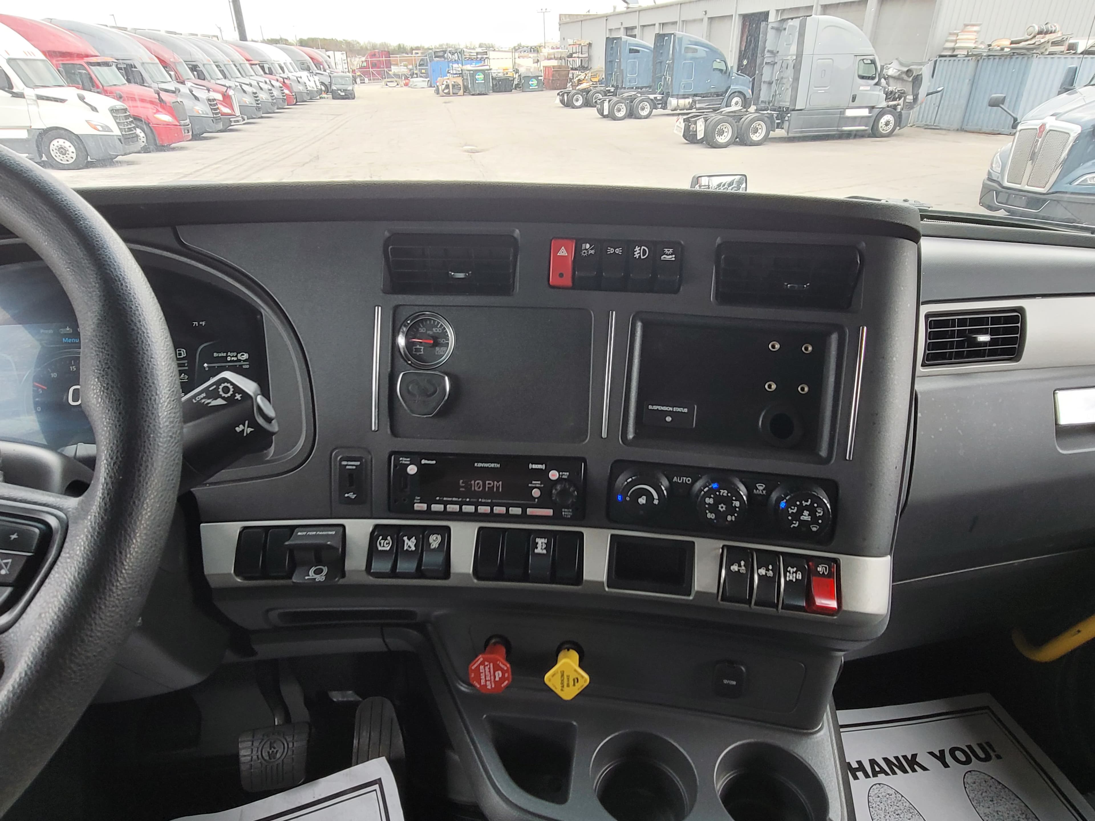 2023 Kenworth T680 image 11