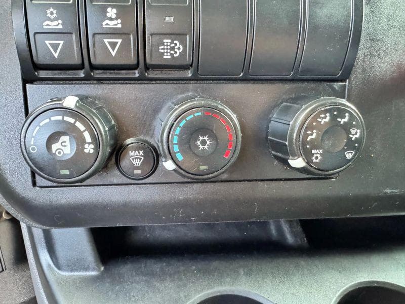 2019 International 1652 image 21