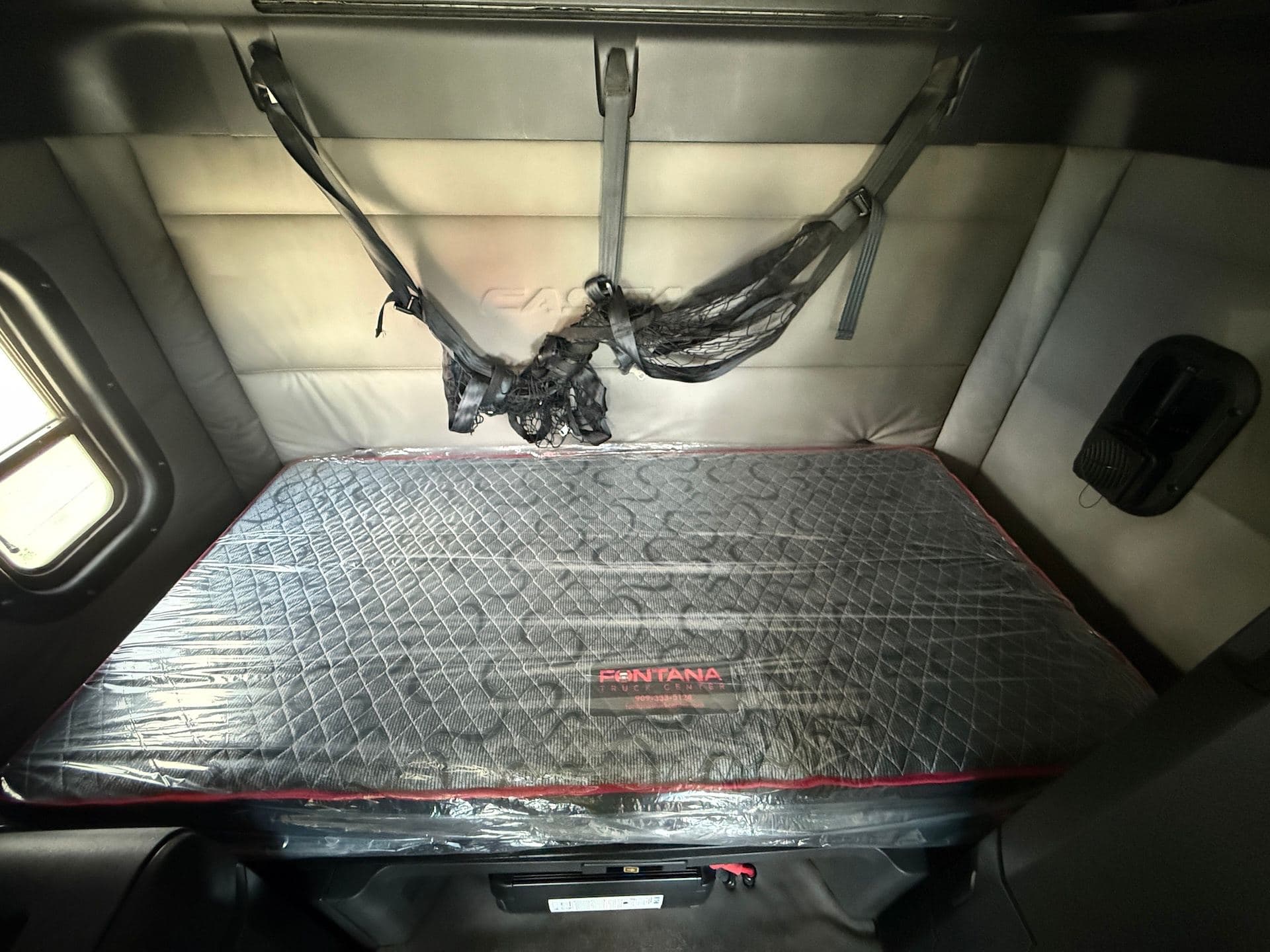 2021 Freightliner Cascadia 126 image 18