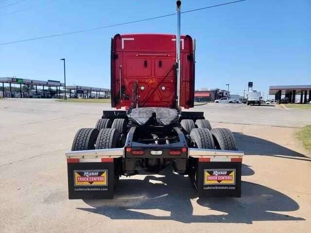 2024 Freightliner Cascadia image 6