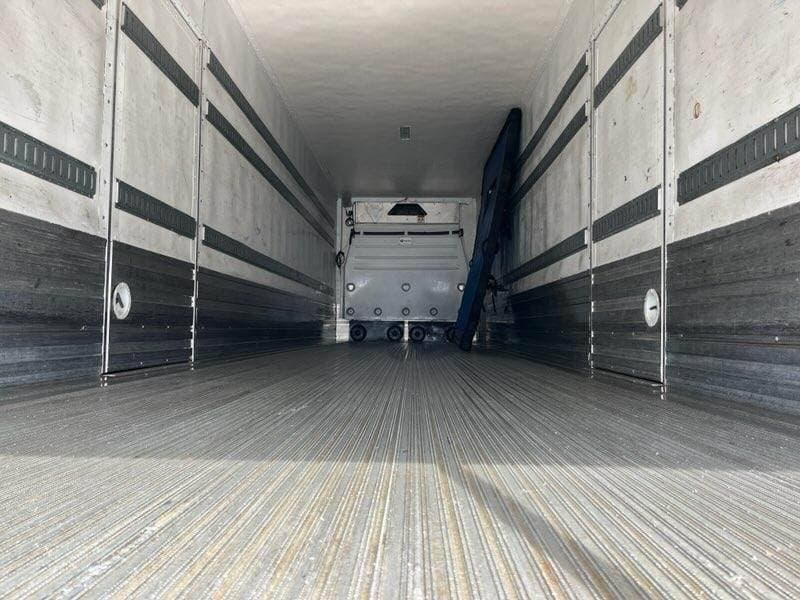 2016 Great Dane 40 ft Reefer Trailer - Sliding Axle, Roll up Door, Thermo King image 3