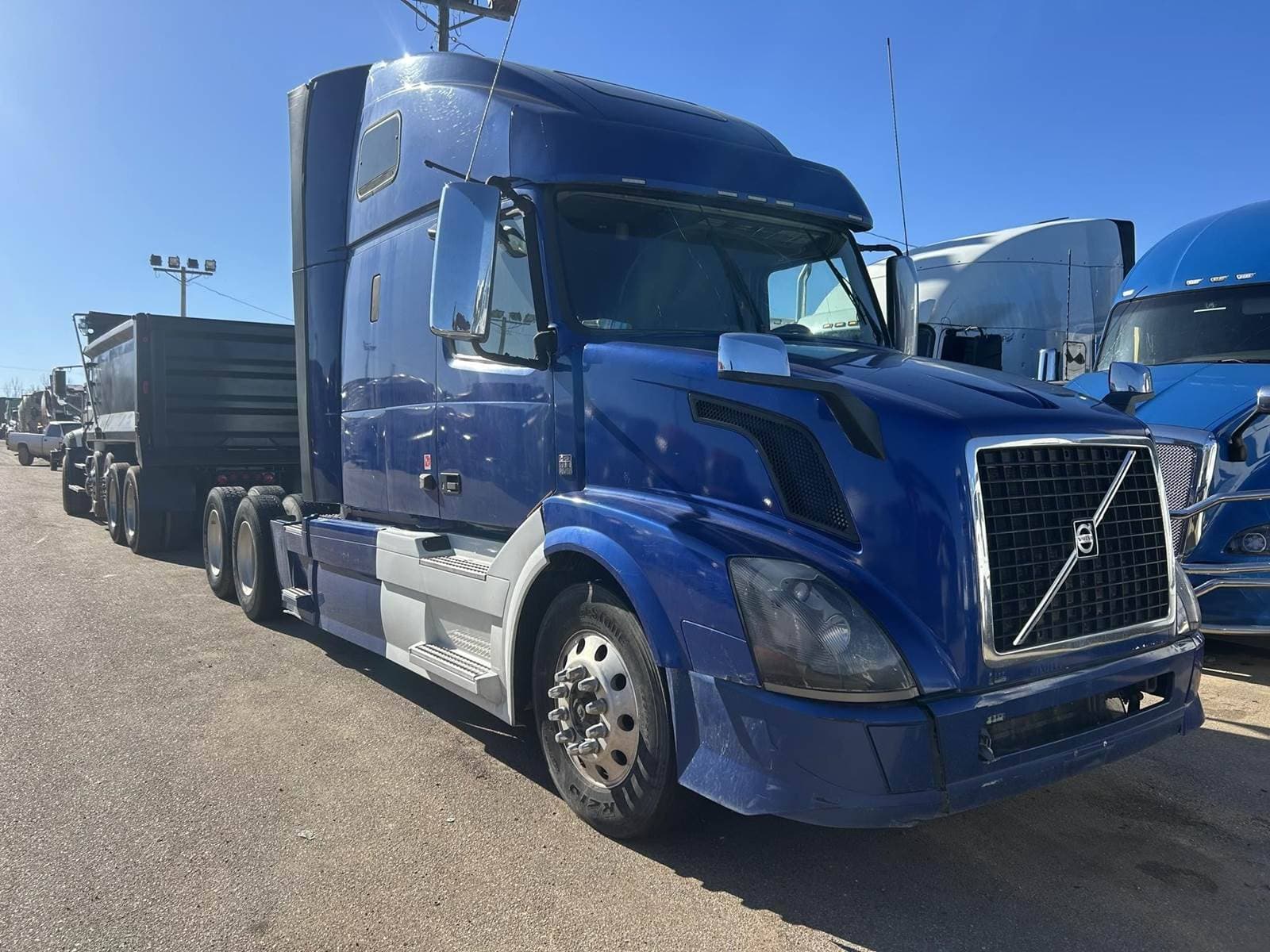 2016 Volvo VNL64T670 image 2