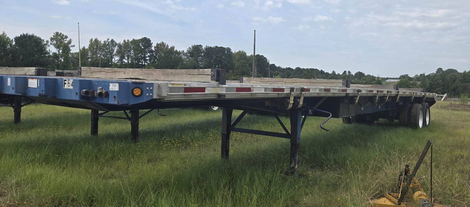 2005 Great Dane Flatbed Trailer image 2