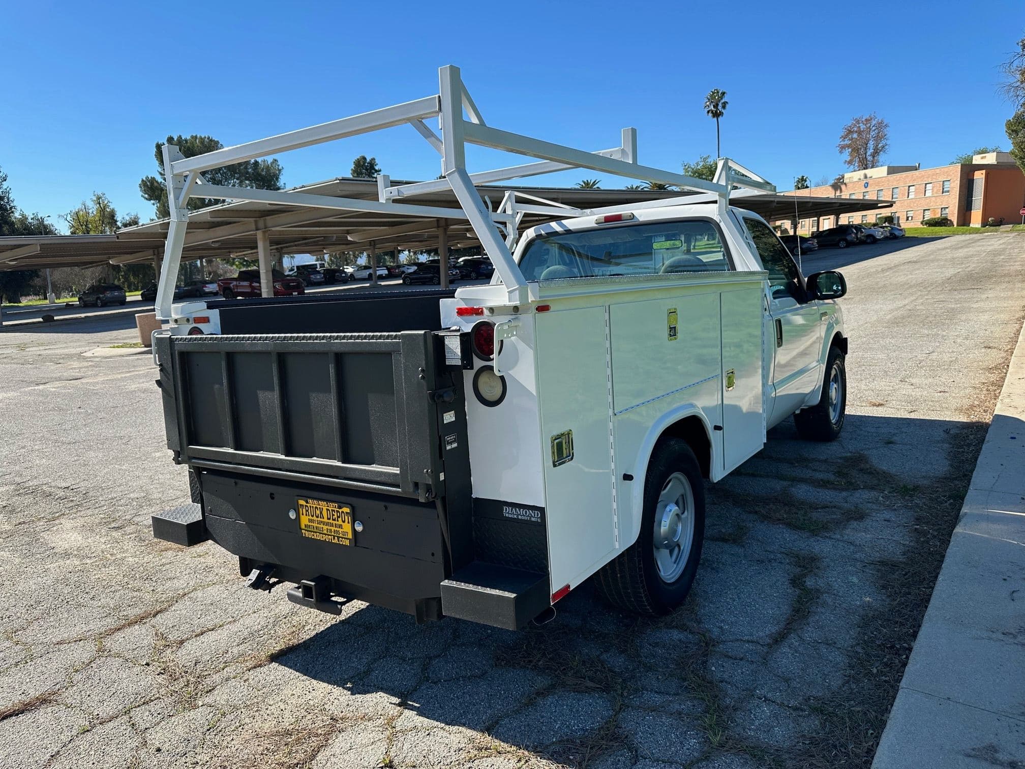 2005 FORD F350 Service Truck with Liftgate 13495 image 5