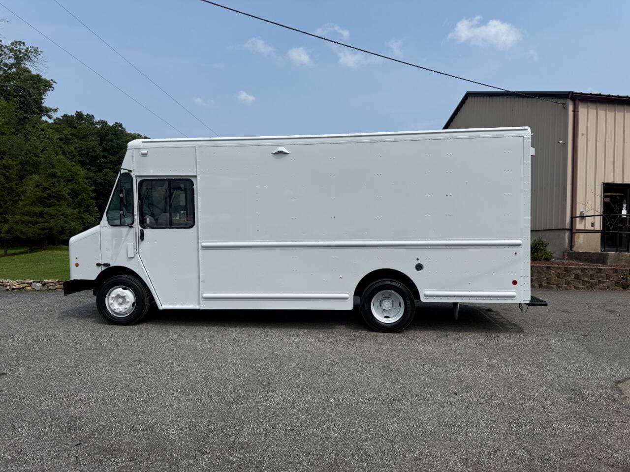 2020 Freightliner MT45 image 6