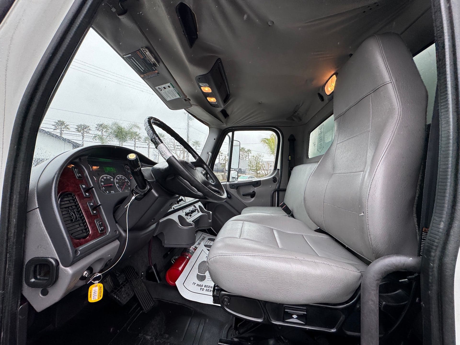 2018 Freightliner BUSINESS CLASS M2 106 image 24