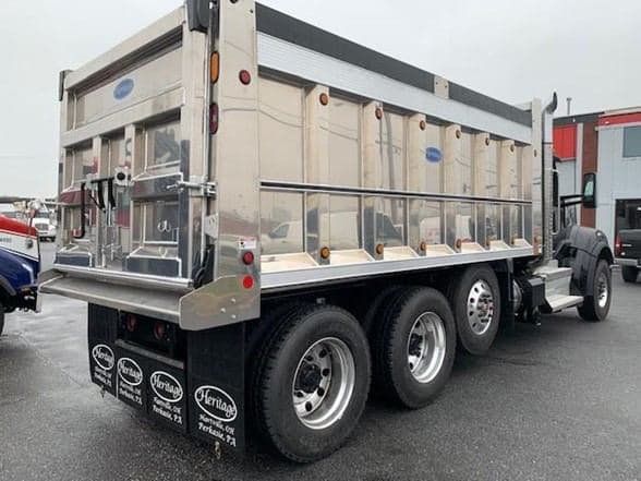 2026 Kenworth W990 image 3