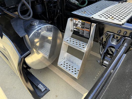 2022 Kenworth T680 image 13