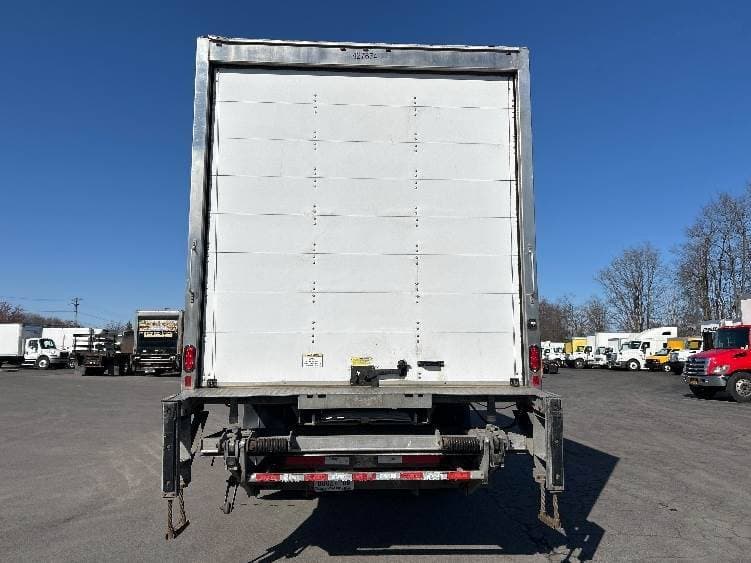 2022 International MV607 Box Truck - 220HP, 6 Speed Automatic, Roll up Door image 7