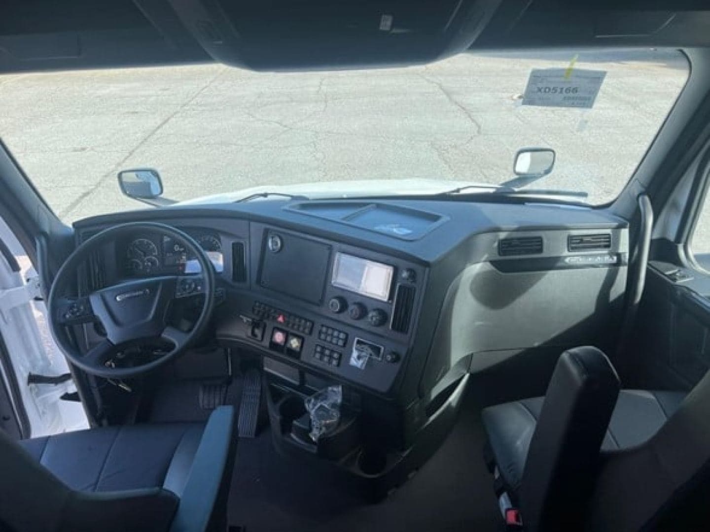 2027 Freightliner Cascadia 126 image 8