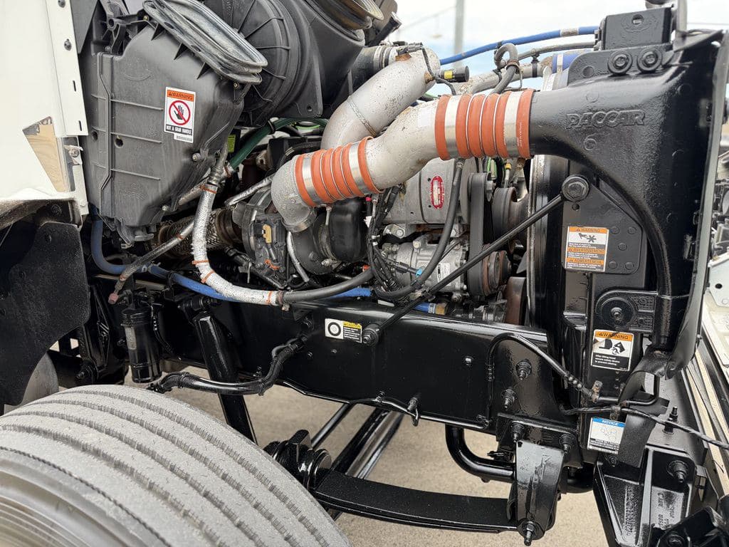 Used 2021 KENWORTH T270 image 13