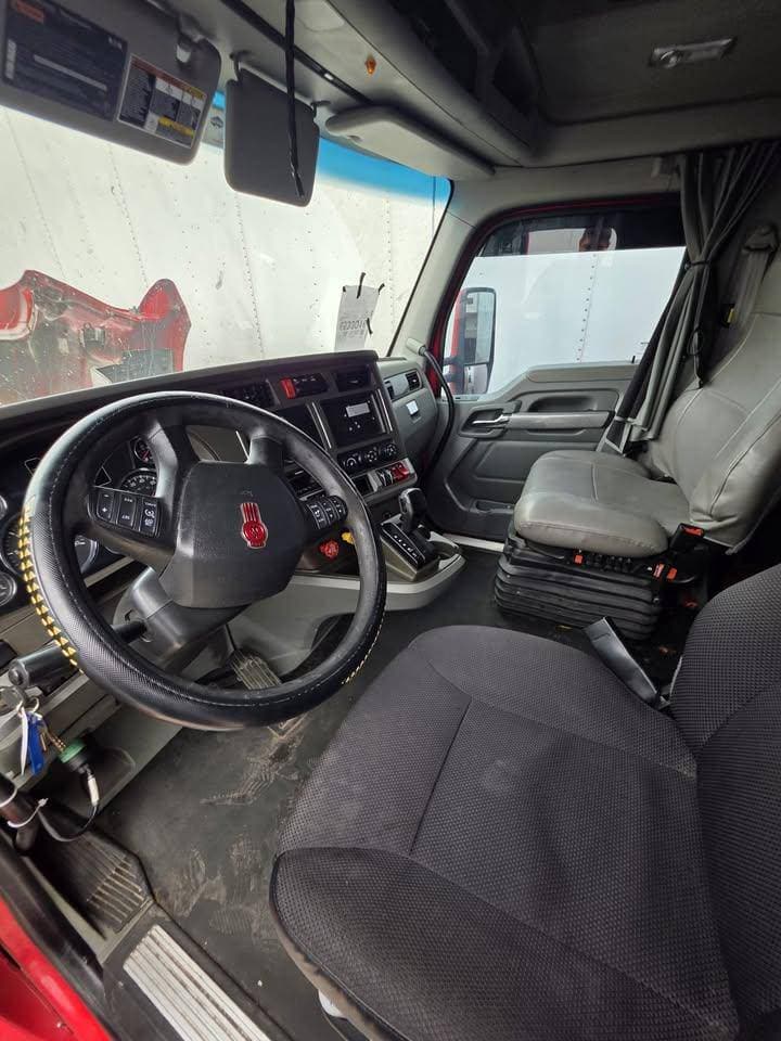 2018 Kenworth T680 image 6