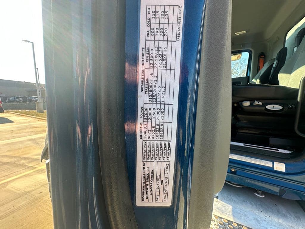 Used 2022 KENWORTH T880S image 13
