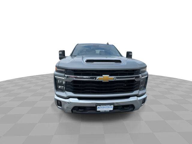 2025 Chevrolet Silverado 2500HD LT image 3
