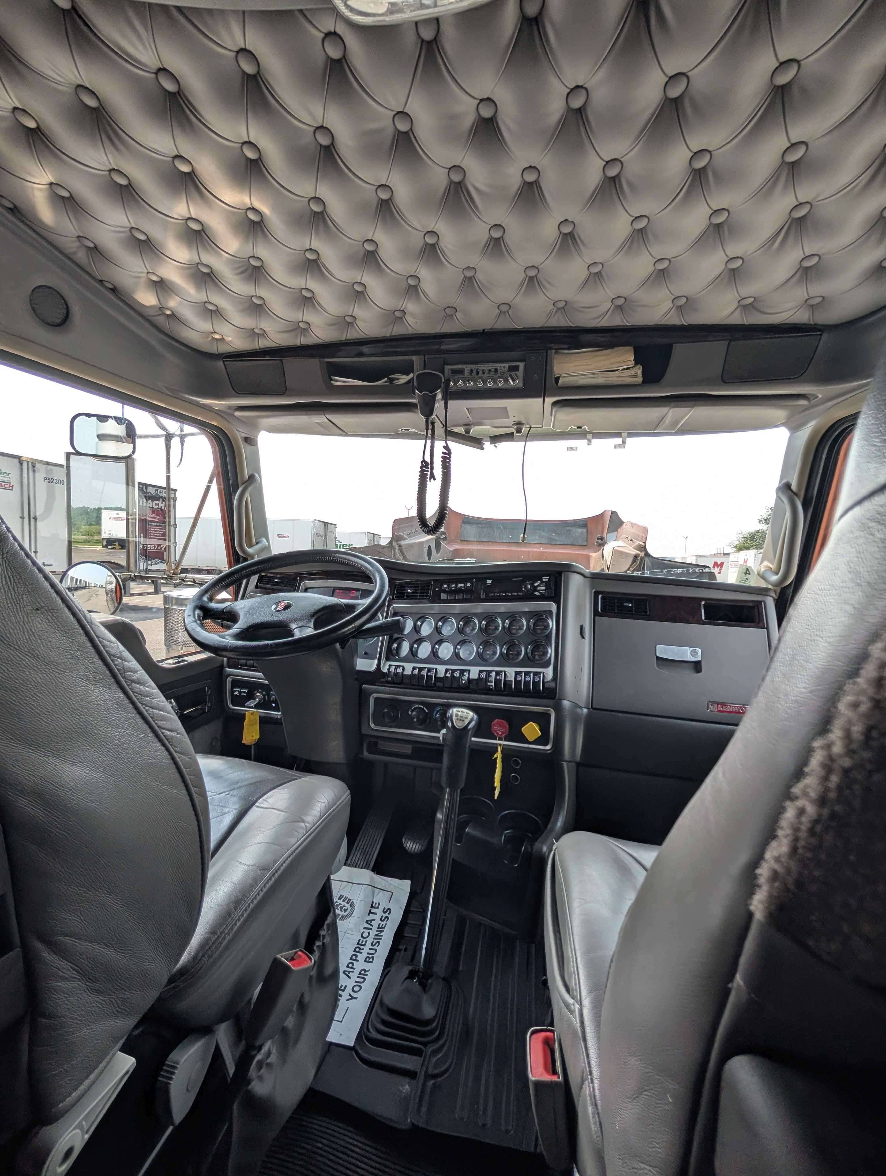 2020 Kenworth W9 Series image 10