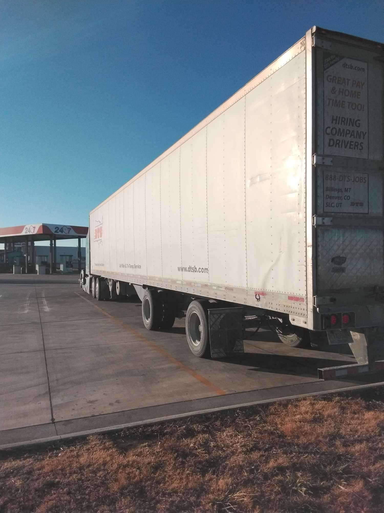 2019 Utility 3000R image 1