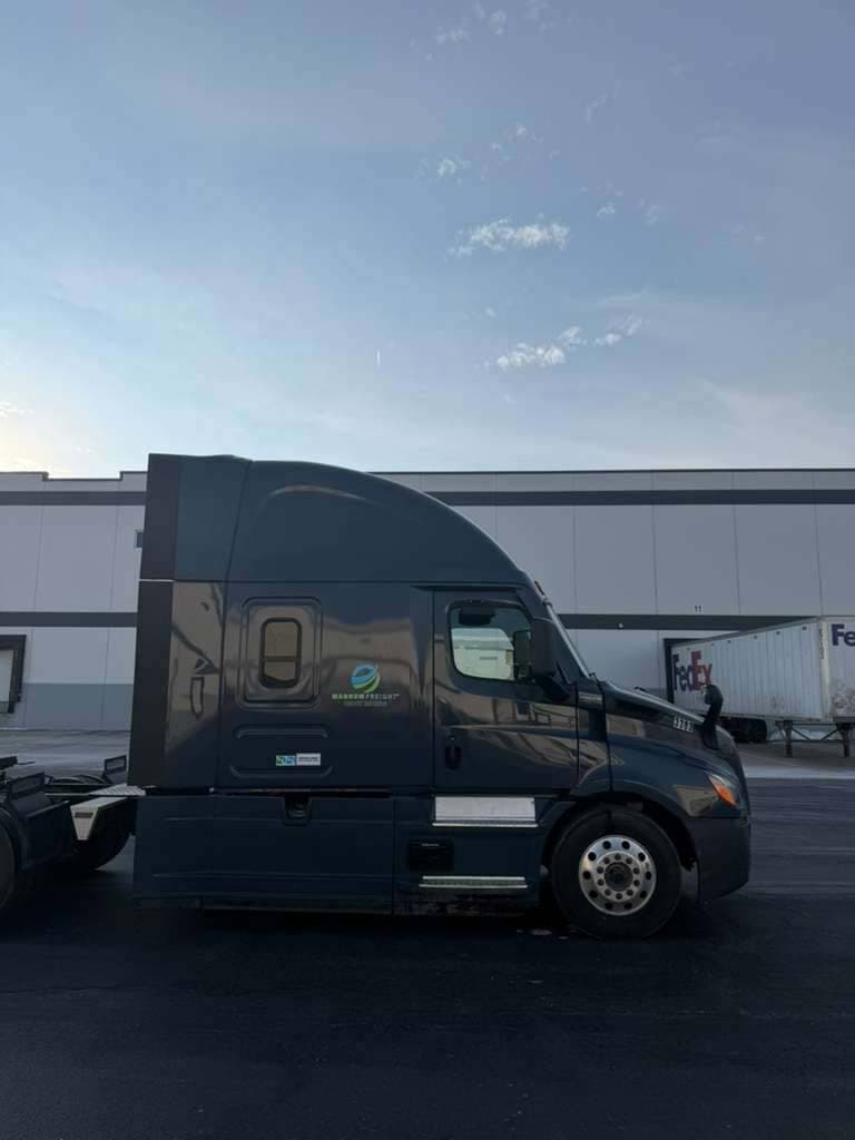 2024 Freightliner Cascadia image 4