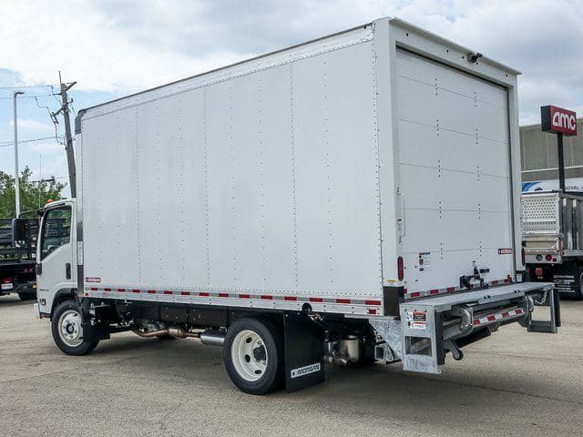 2025 Chevrolet 5500 XG LCF Gas Work Truck 16'x102"x91" Box Truck image 5