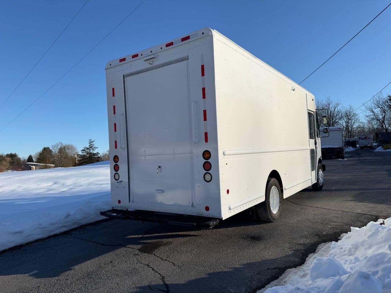 2021 Freightliner MT45 image 3