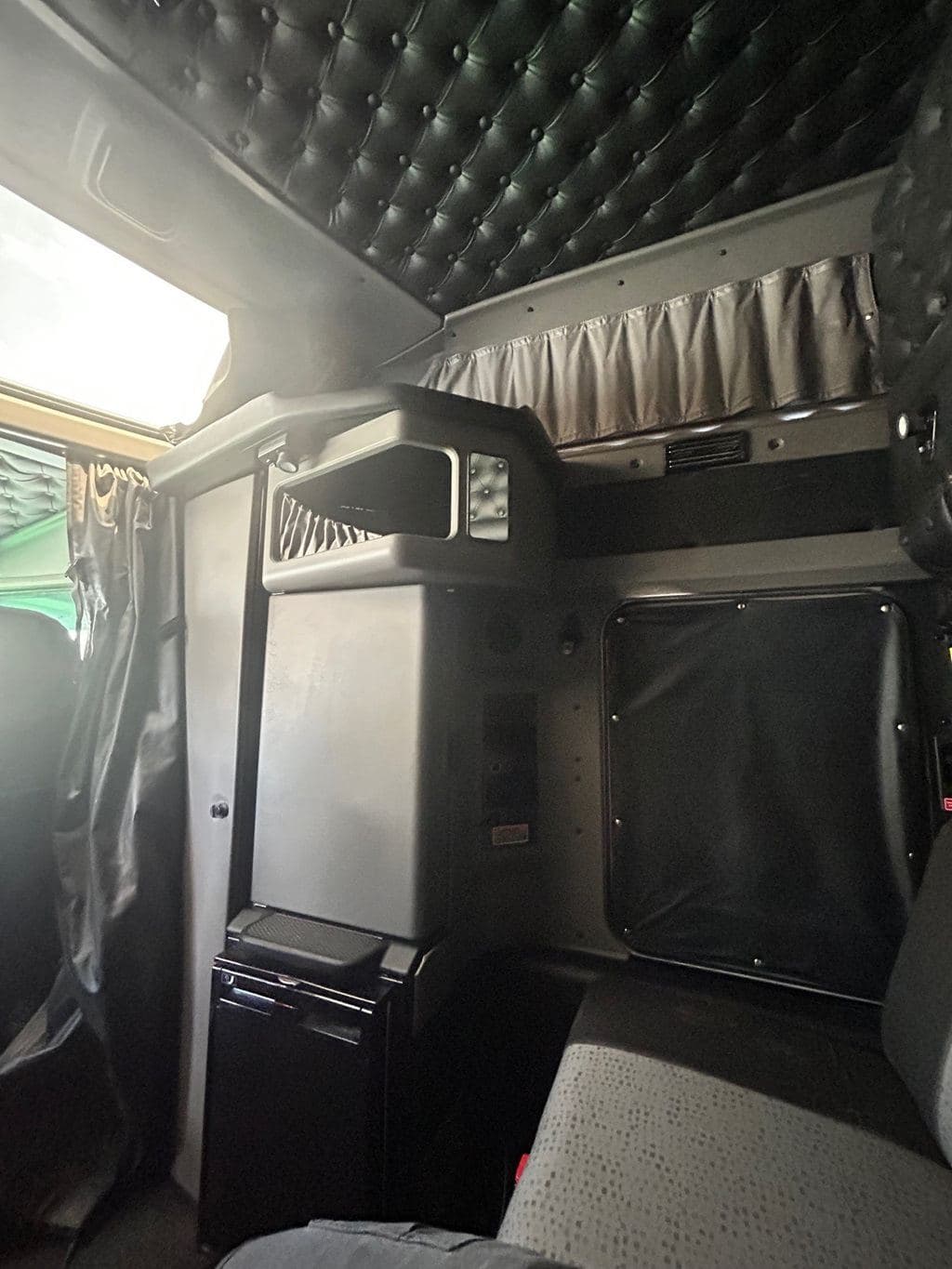Used 2022 KENWORTH W900L image 12