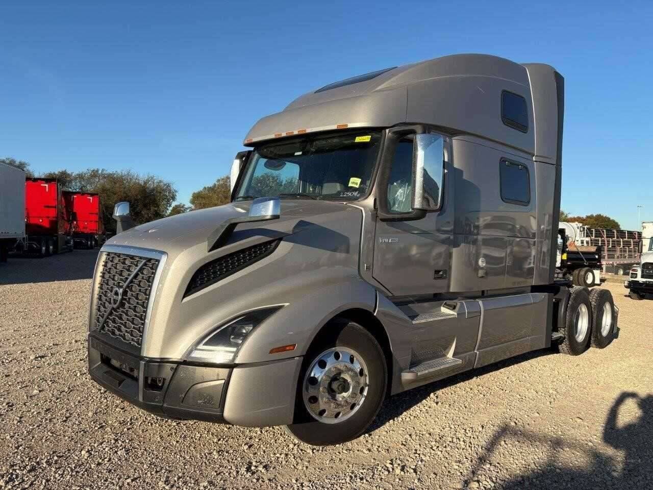2022 Volvo VNL image 1