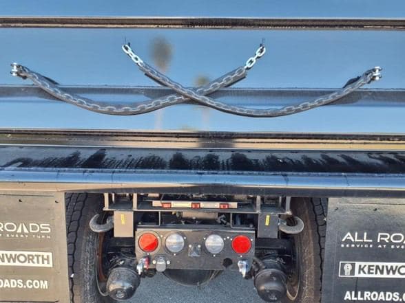 2026 Kenworth T880 image 32