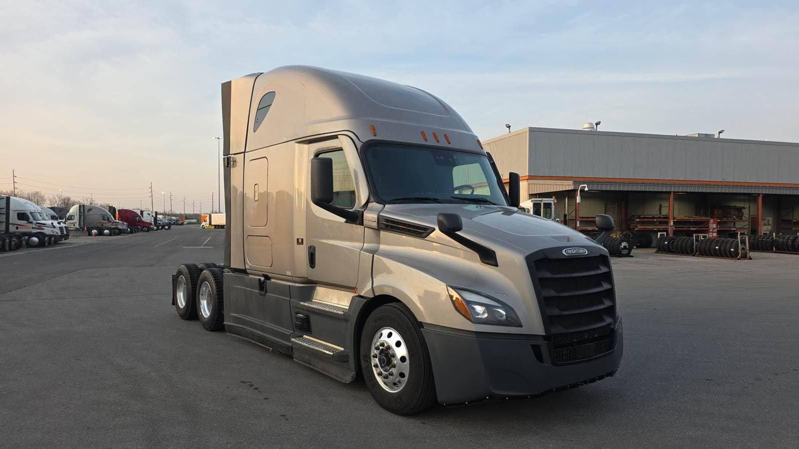 2024 Freightliner Cascadia 126 image 1