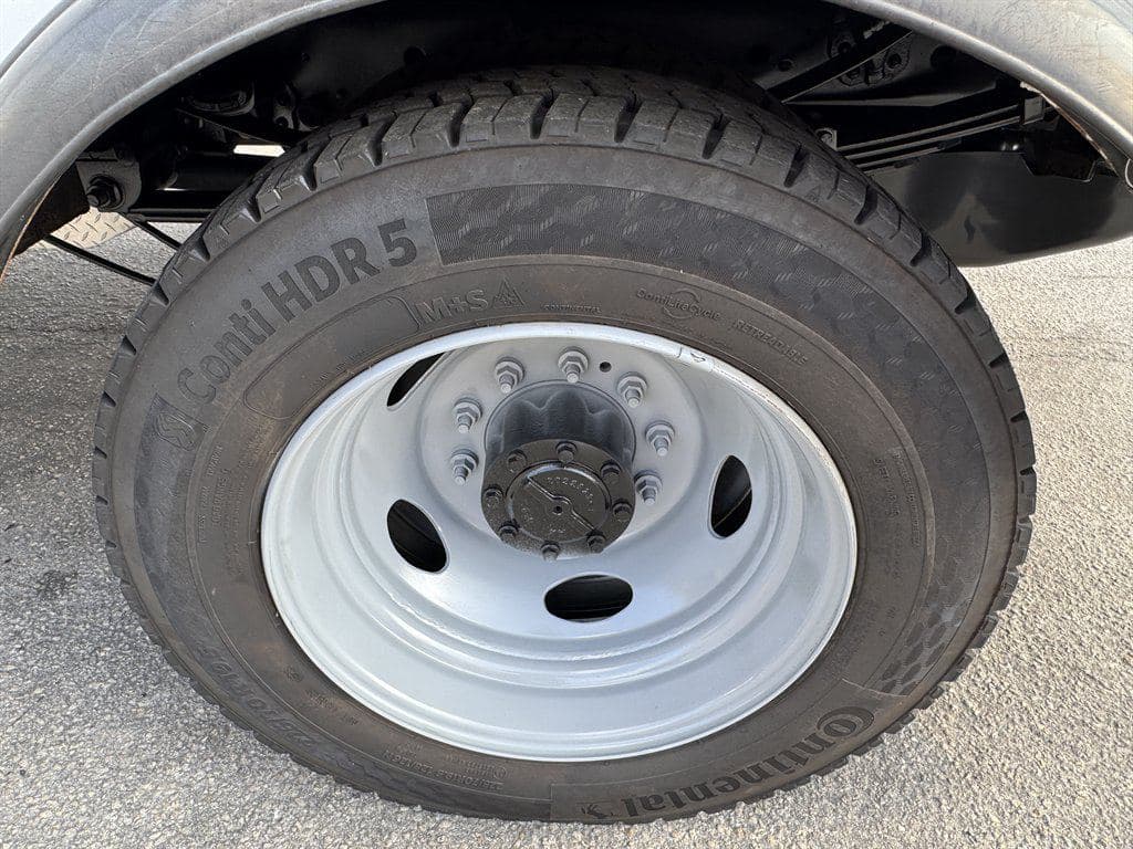 2018 Ford F550 image 29
