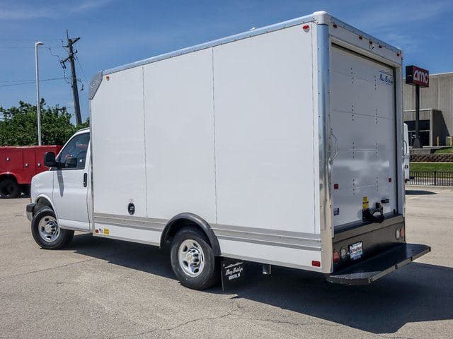 2025 Chevrolet Express 3500 Work Van Cutaway image 5