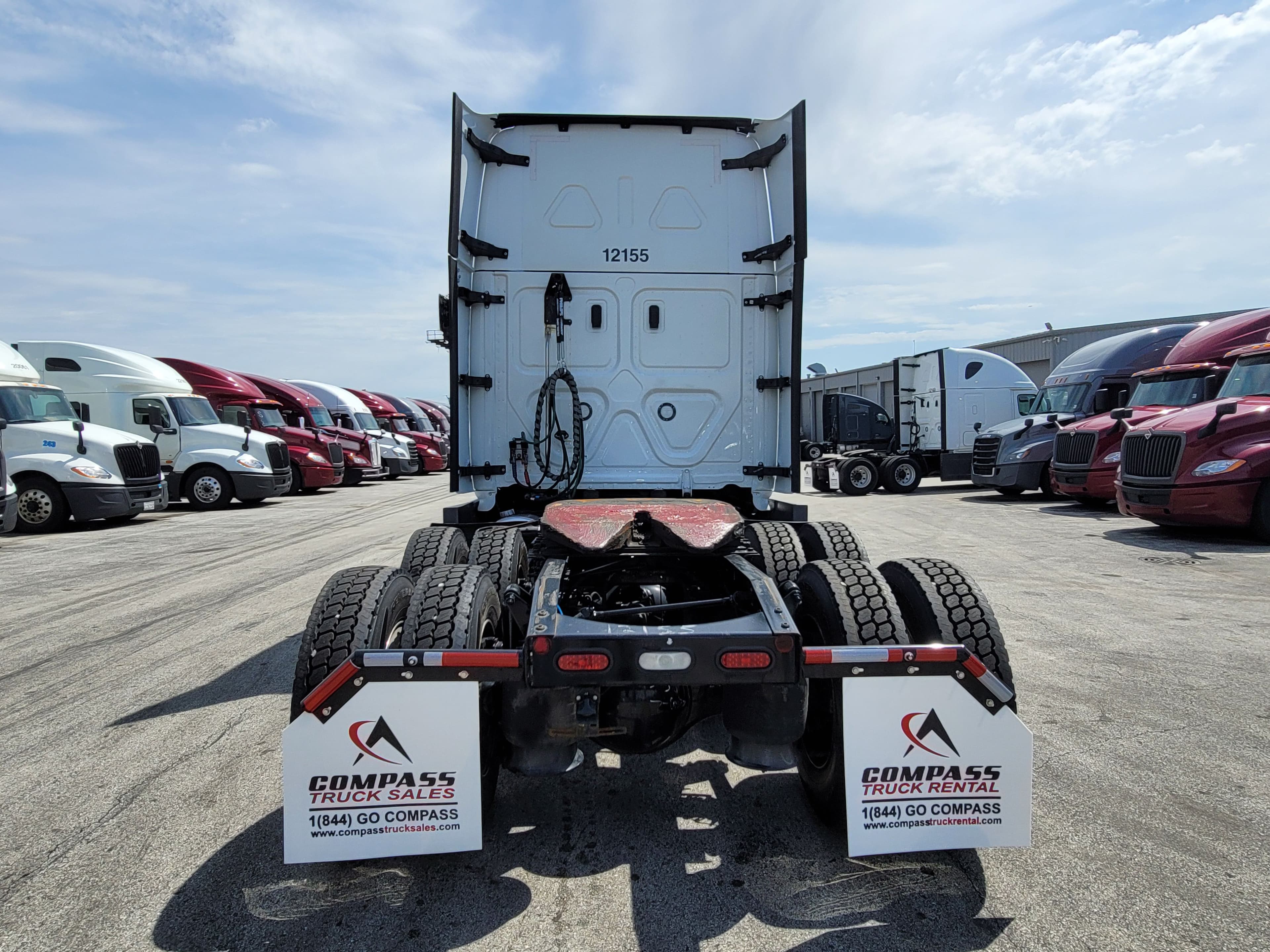 2022 Freightliner Cascadia 126 image 3