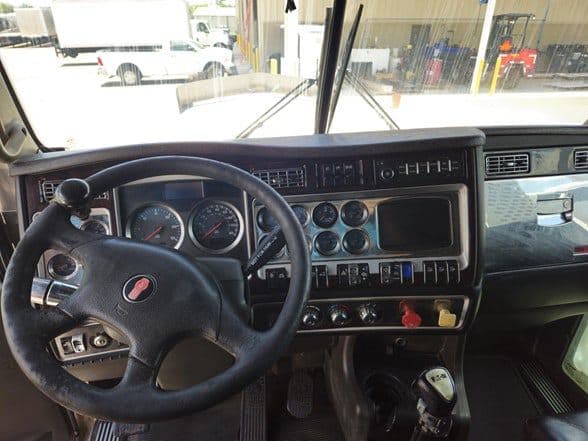 2014 Kenworth W900 image 10