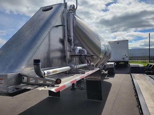 2025 Mac Trailer Mfg 1650 Cft image 5