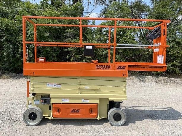 2017 JLG 2632ES image 1