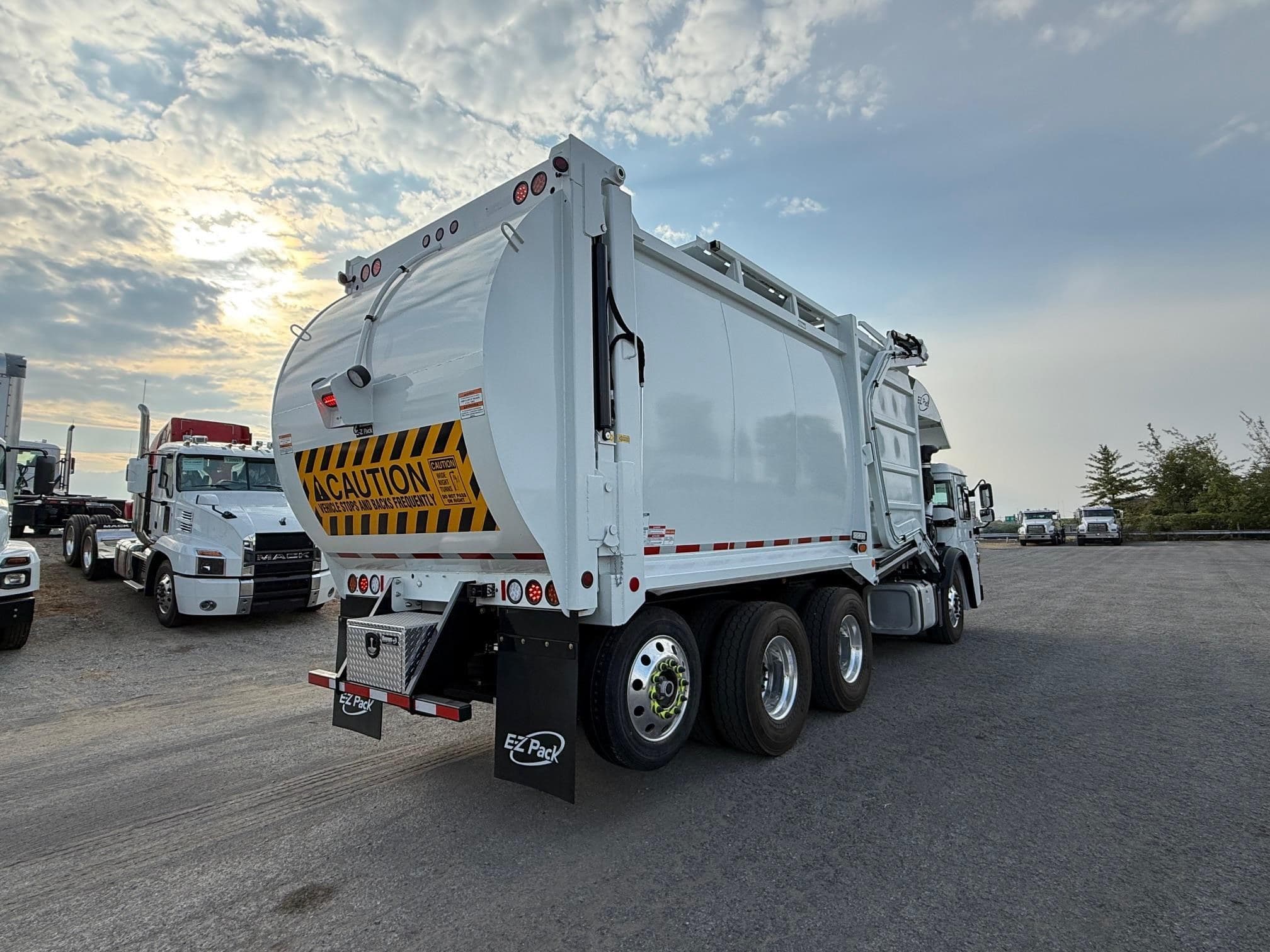 2025 MACK LR64R 120653 image 6